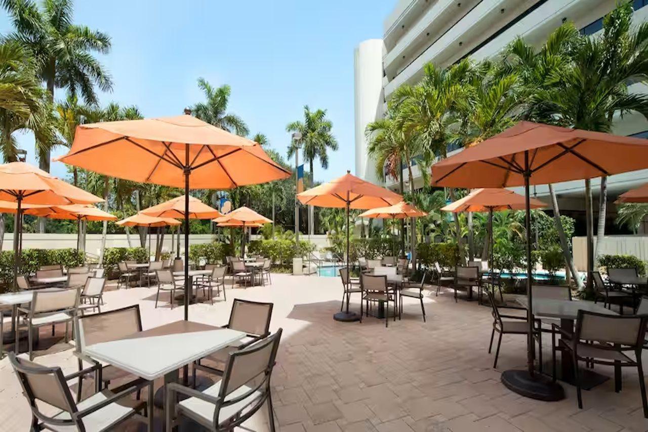 Embassy Suites Boca Raton Exteriör bild